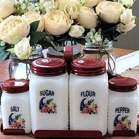 Hazel-Atlas Other - 1930's Stovetop Shaker Set